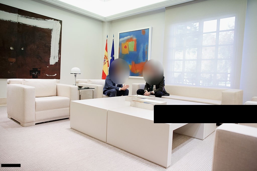 Caso de Estudio: Alfombra Maori (Sisal-Lana) de Tasibel en el Salón de Reuniones del Palacio de La Moncloa